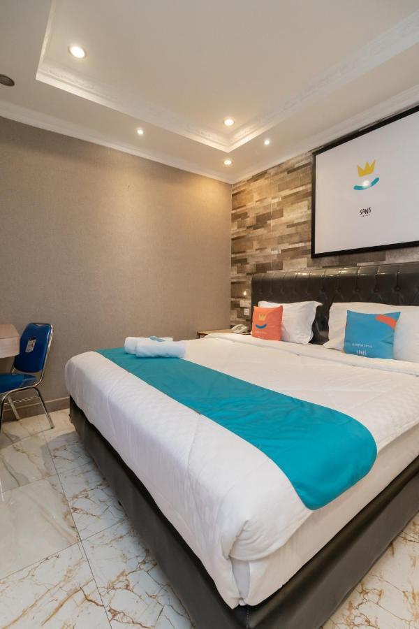 Sans Hotel Beauty Palembang Buitenkant foto