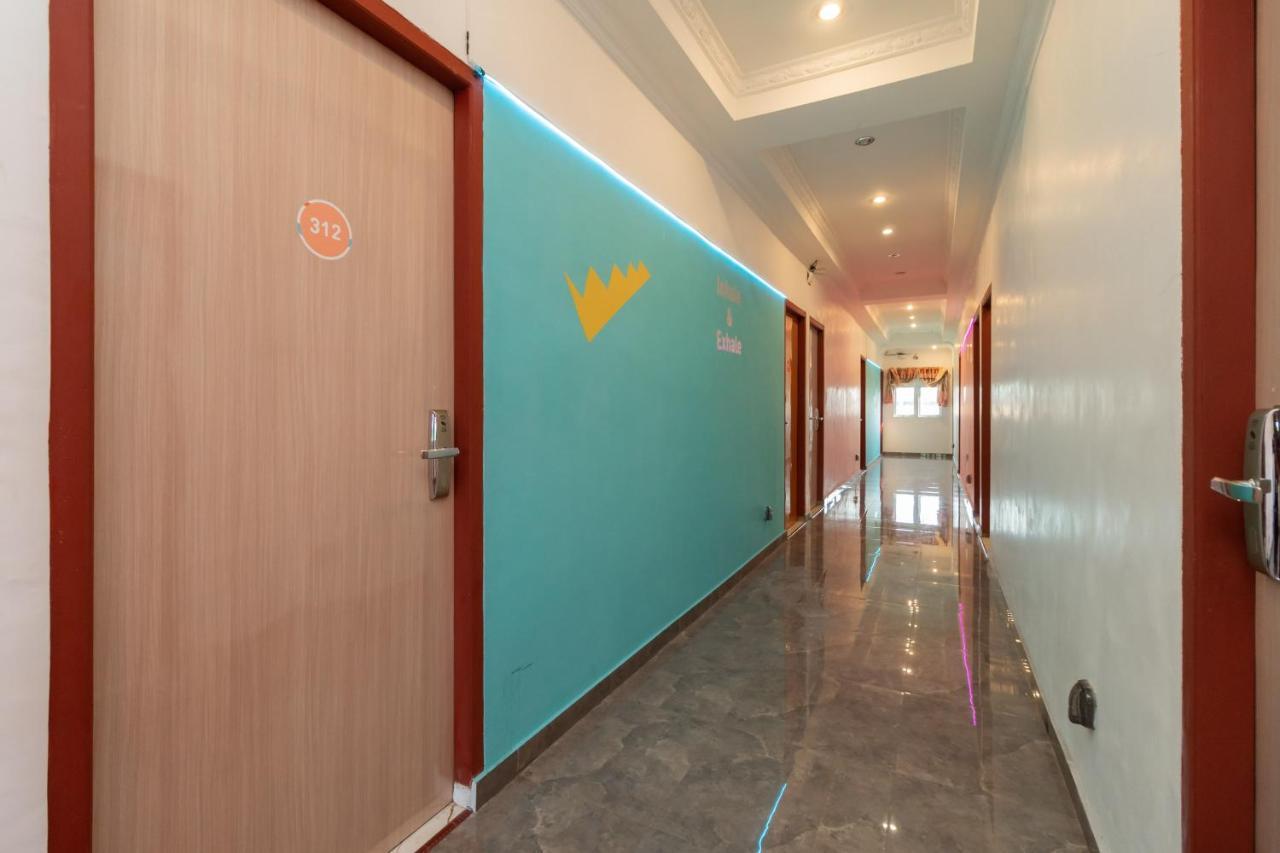 Sans Hotel Beauty Palembang Buitenkant foto