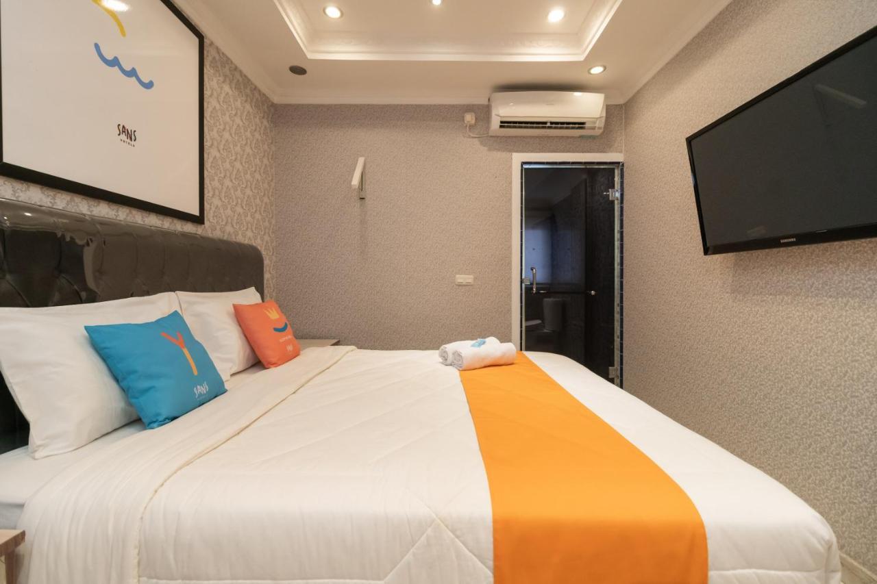 Sans Hotel Beauty Palembang Buitenkant foto
