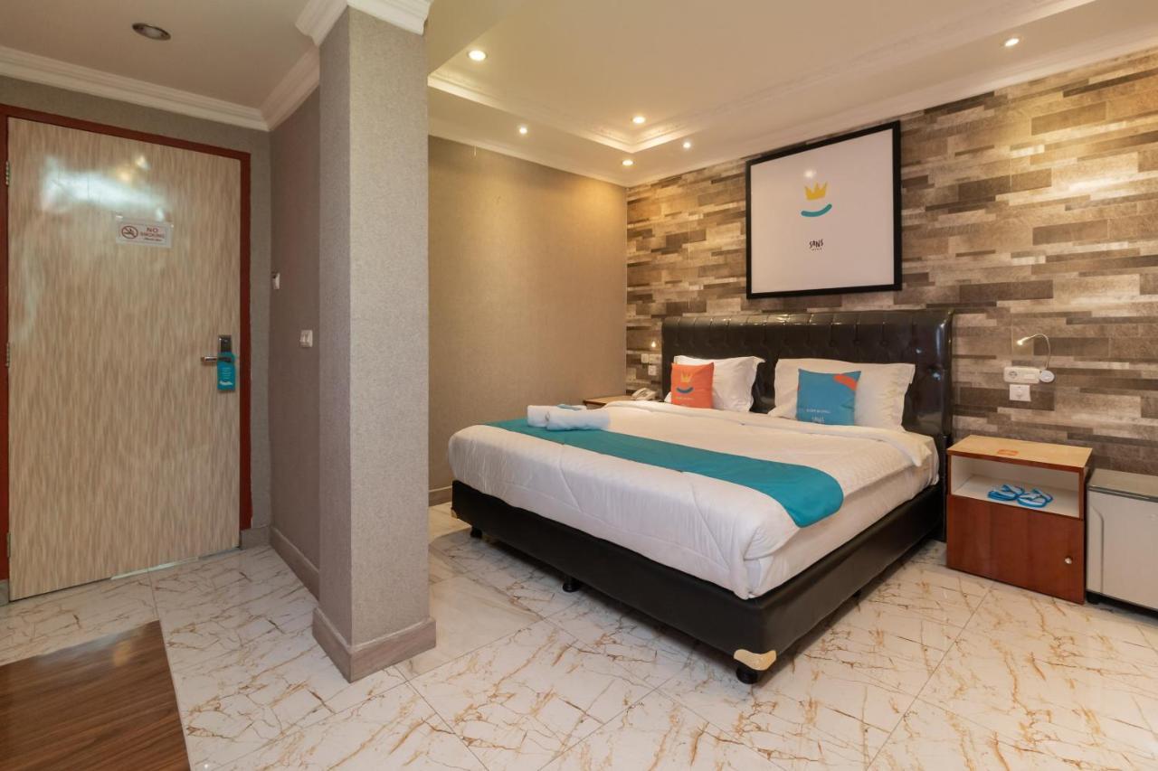 Sans Hotel Beauty Palembang Buitenkant foto